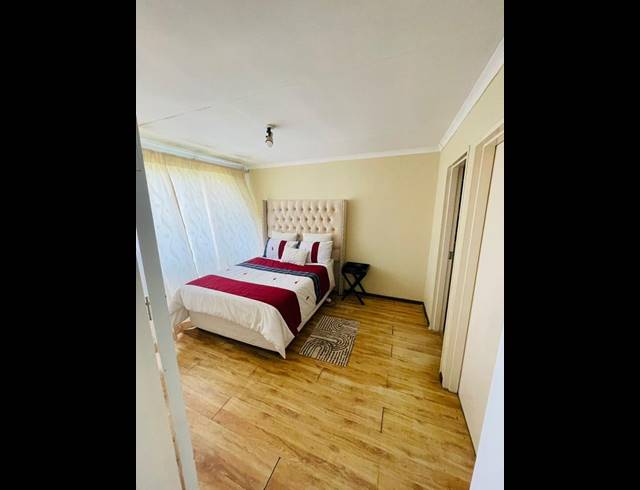 1 BEDROOM APARTMENT FOR SALE IN BRAMLEY VIEW